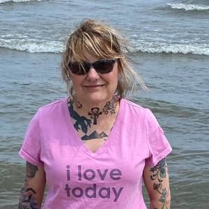 Meet your Posher, Lynn
